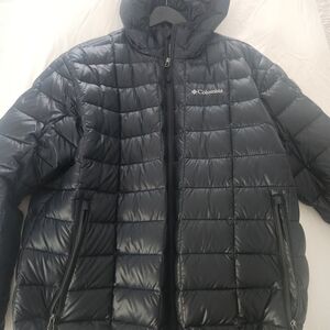 Columbia Men's Insulated Black Hooded Puffer Jacket